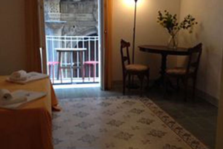 Room 35 of 71