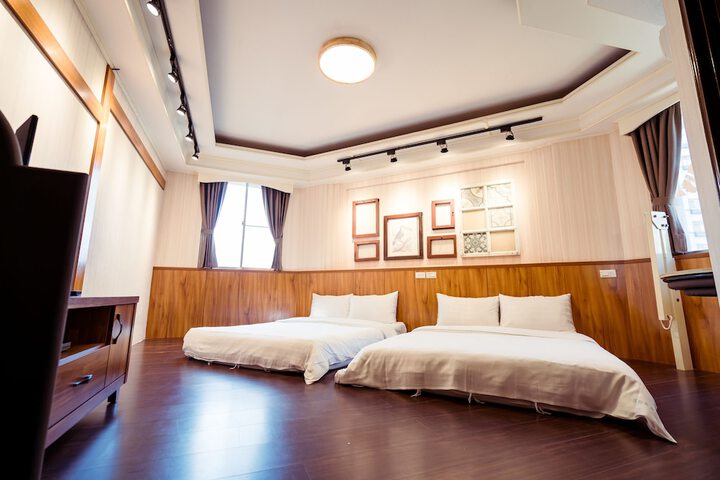 Room 10 of 232