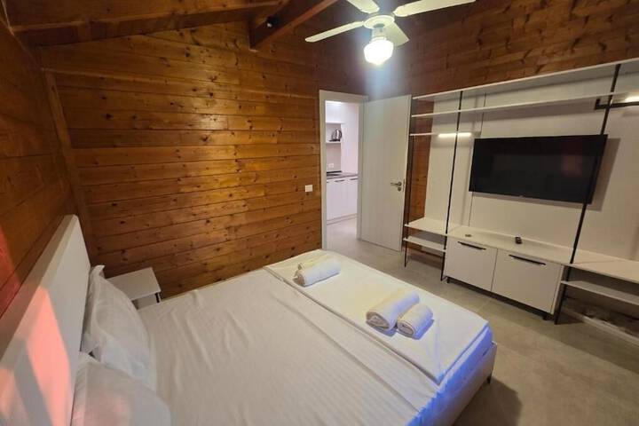 Room 6 of 31