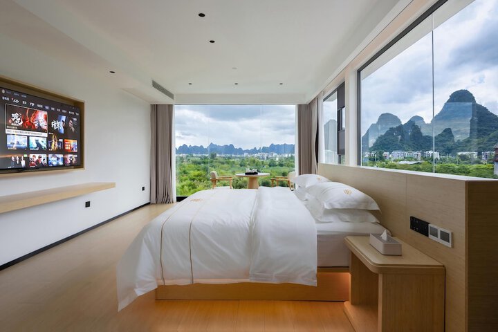 Room 70 of 158