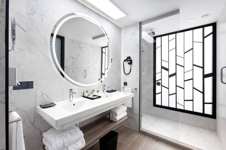 Clean Restrooms