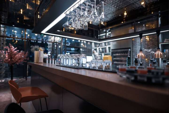 Lounge 53 of 60