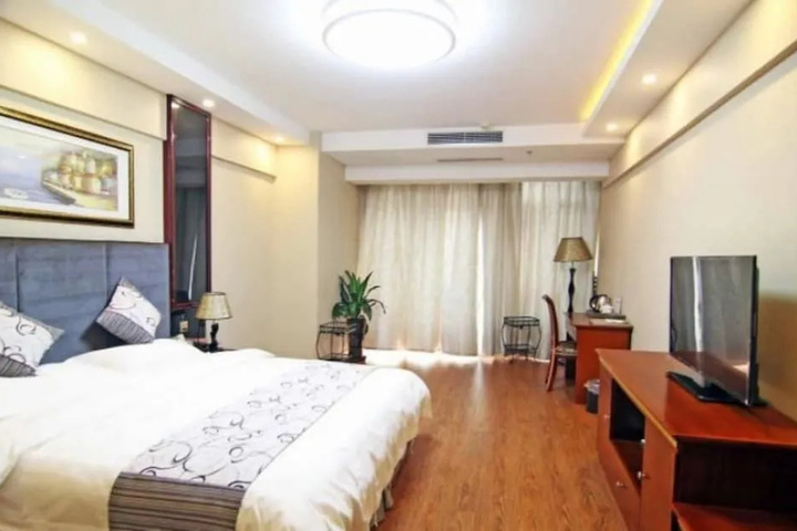 Room 2 of 9