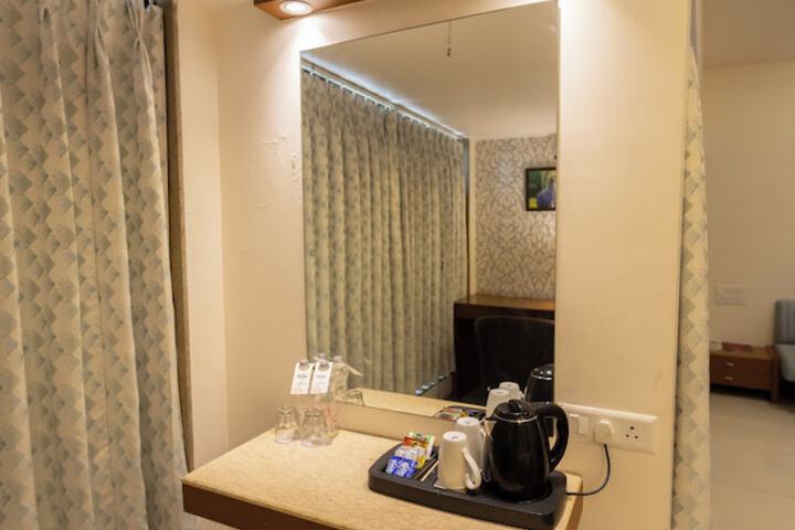 Room 32 of 61
