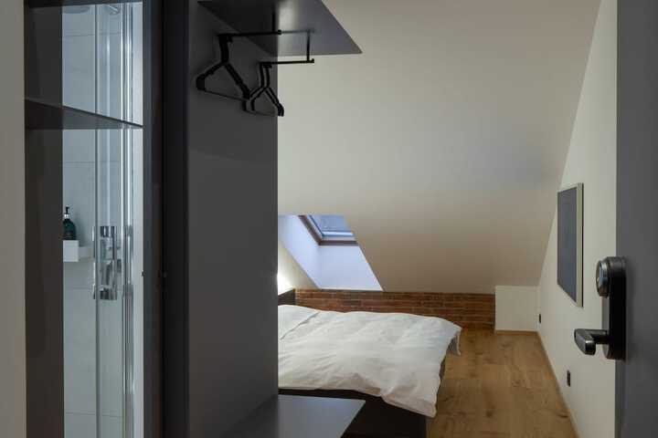 Room 12 of 47