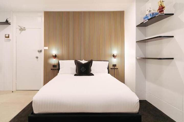 Room 21 of 39