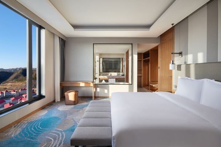 Room 5 of 46