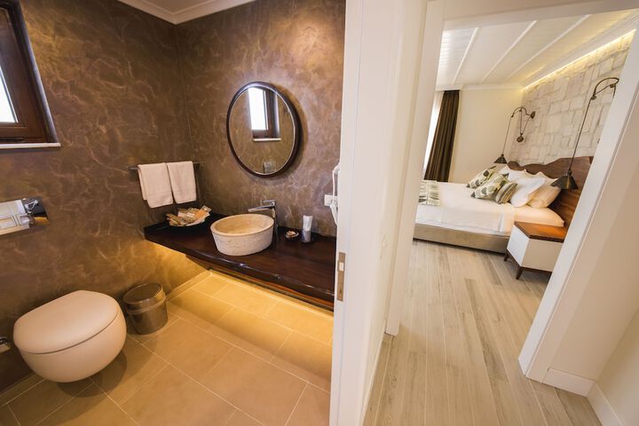 Room 30 of 75