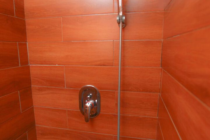 Room 18 of 48