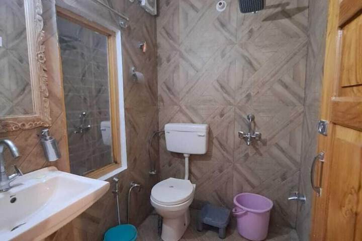 Room 20 of 25