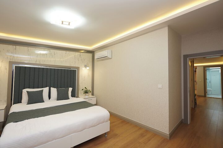 Room 36 of 104