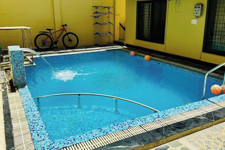 Pool 39 of 55