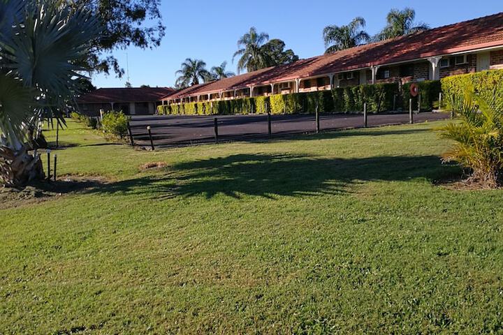 Property Grounds 17 of 26