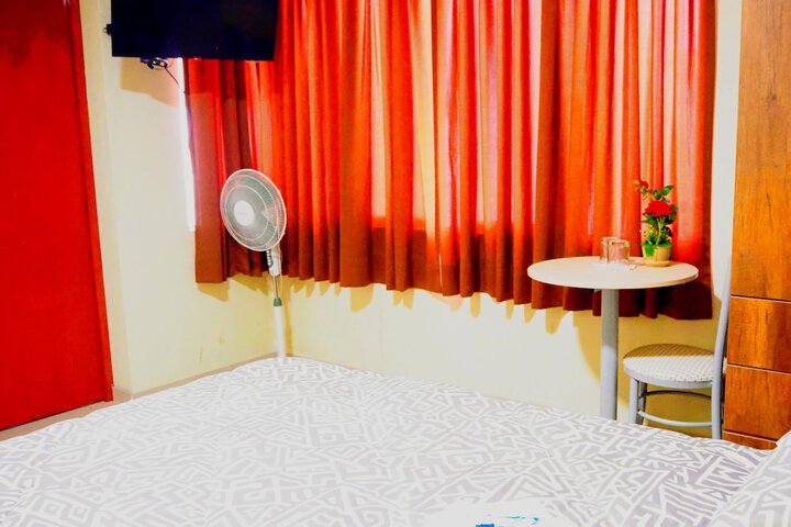 Room 18 of 74