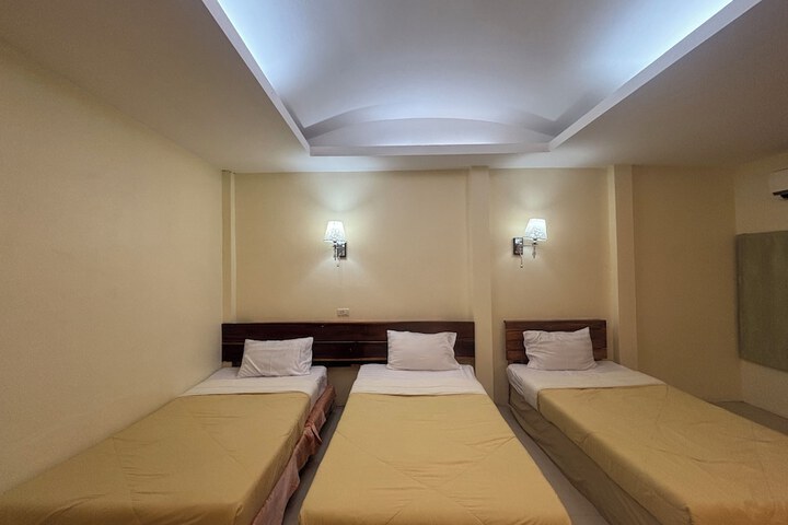 Room 33 of 59
