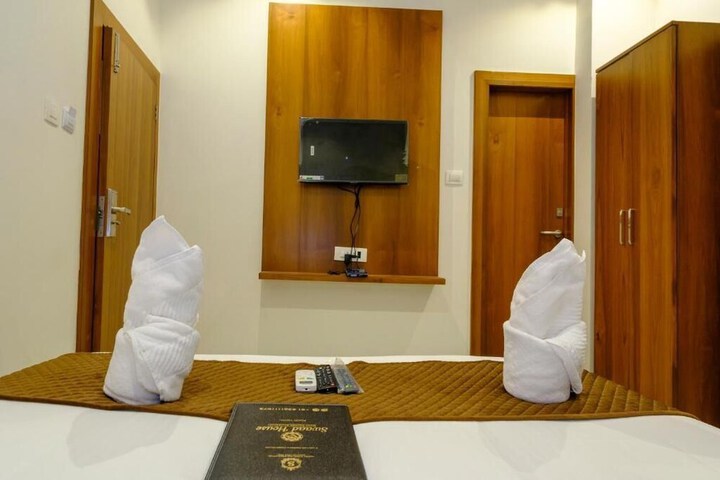 Room 27 of 60