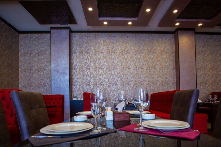 Dining 68 of 75