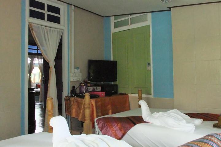 Room 14 of 50