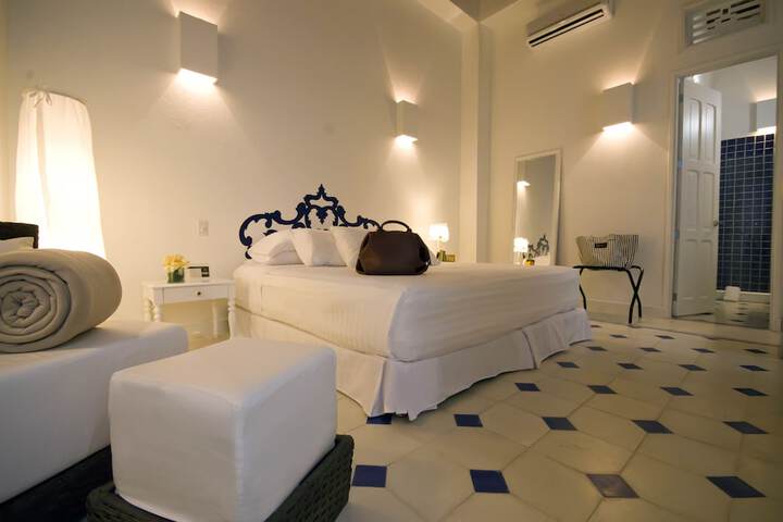 Room 10 of 44