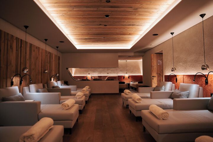 Spa 72 of 101