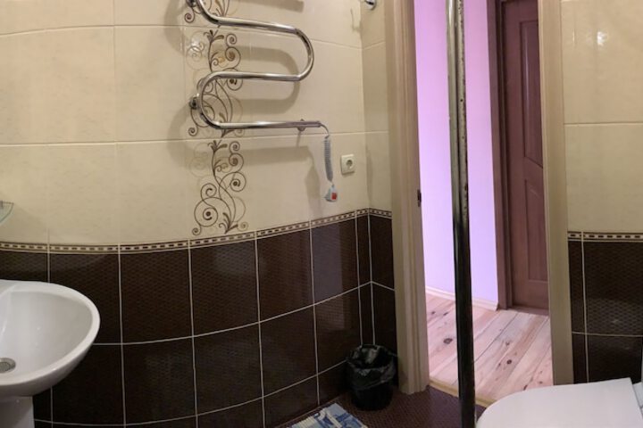 Room 19 of 28
