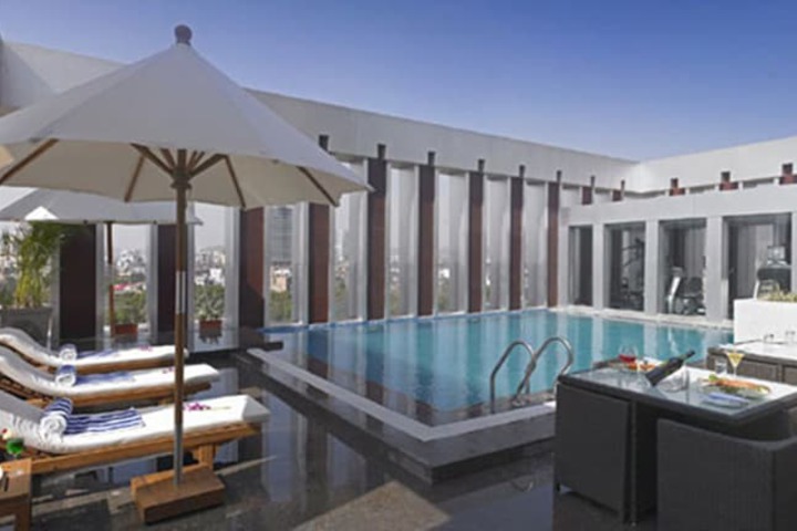 Pools & Facilities