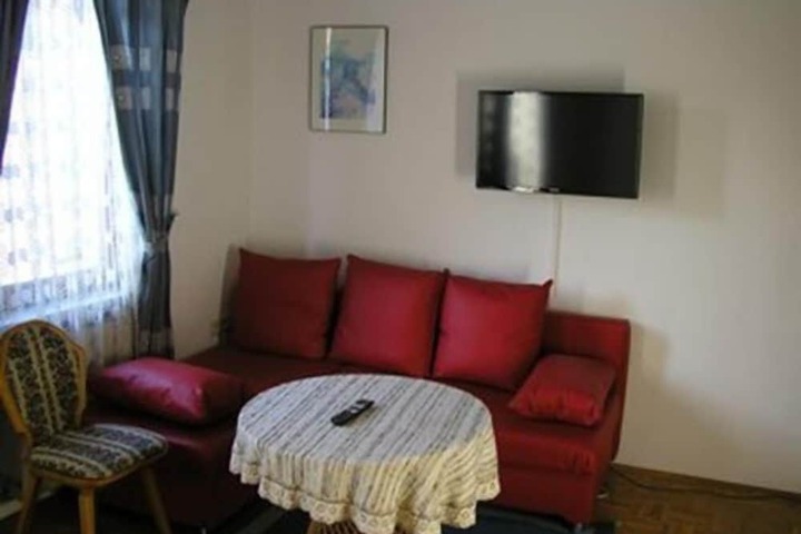 Room 6 of 26