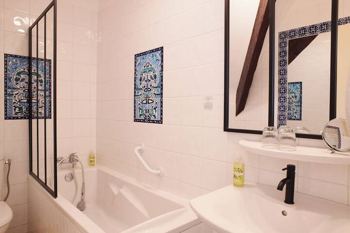 Room 44 of 92