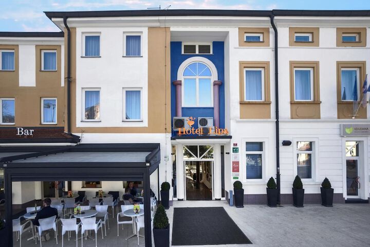 Hotel 58 of 61