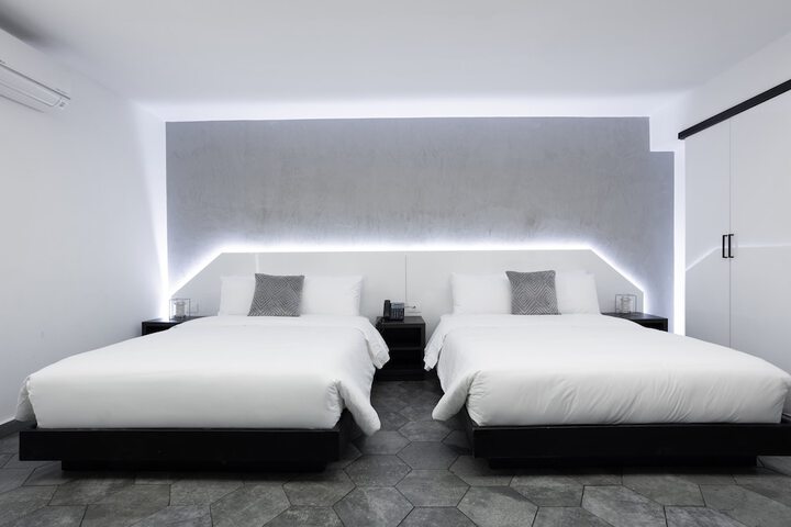 Room 3 of 51