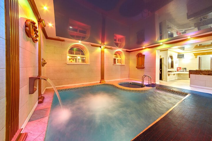 Pool 32 of 75