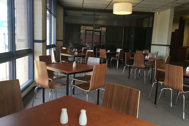 Dining 80 of 114