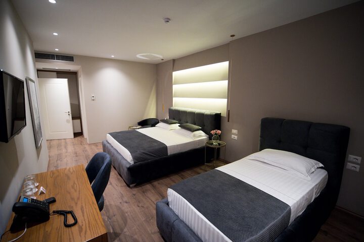 Room 20 of 34