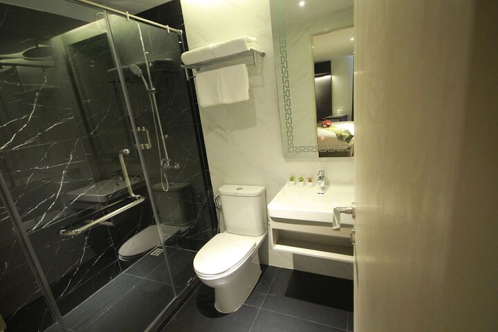 Room 34 of 55