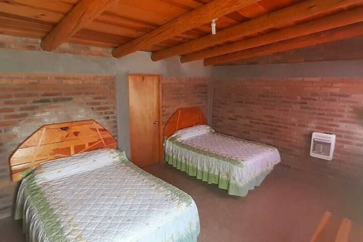 Room 4 of 7