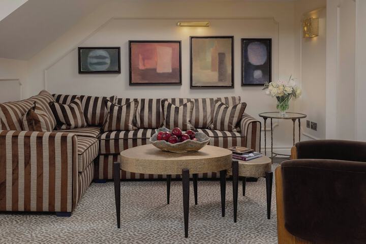 Room 47 of 119