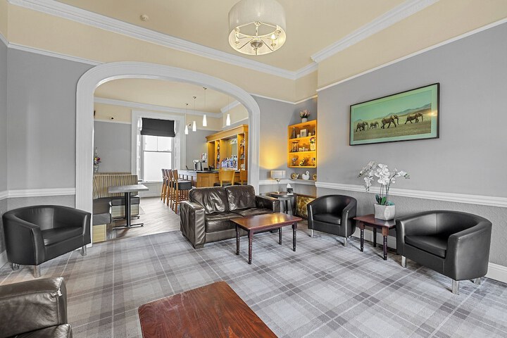 Guest Lobby