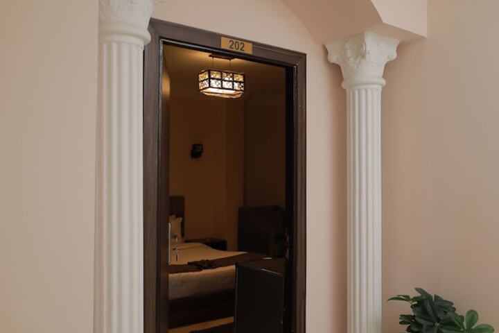 Room 5 of 51