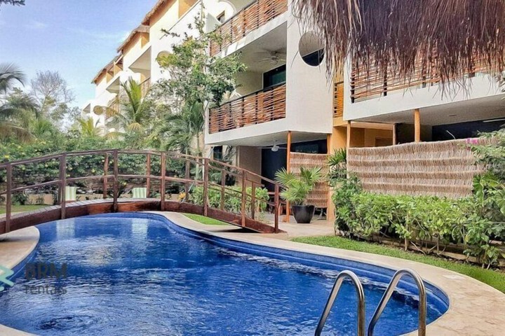 Pool 19 of 22