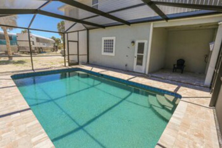 Pool 17 of 30