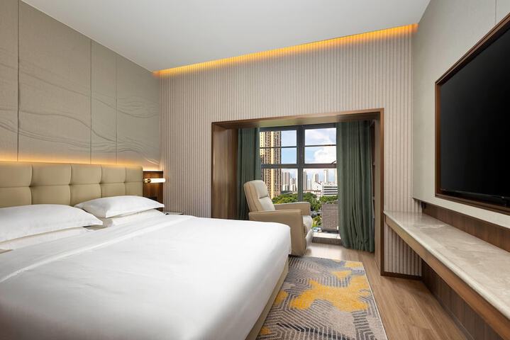 Room 3 of 20