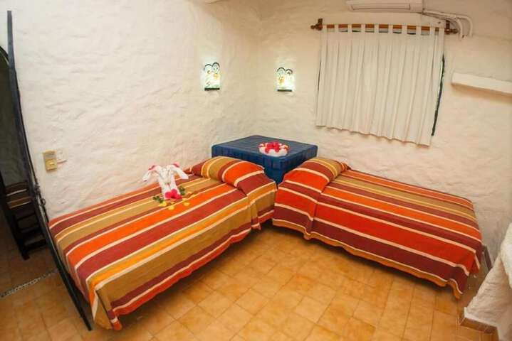 Room 7 of 49