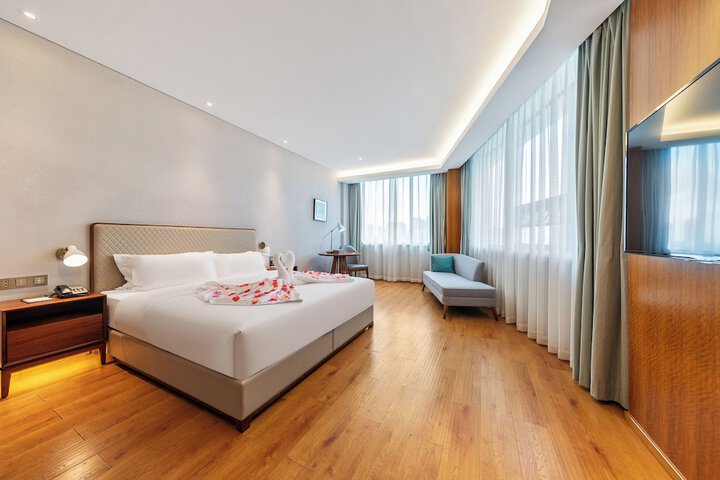Room 10 of 53