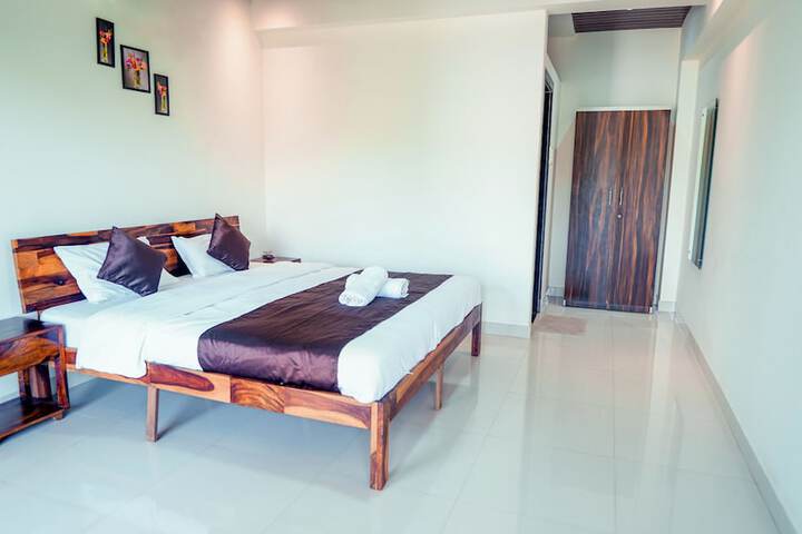 Room 13 of 40