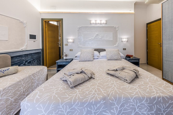 Room 30 of 169