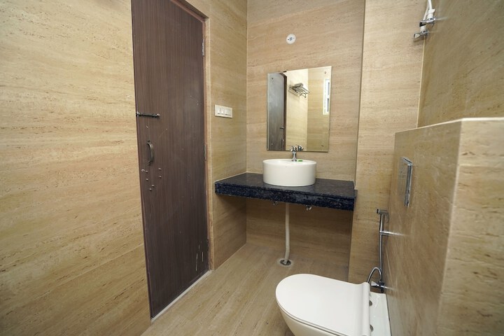 Room 15 of 22