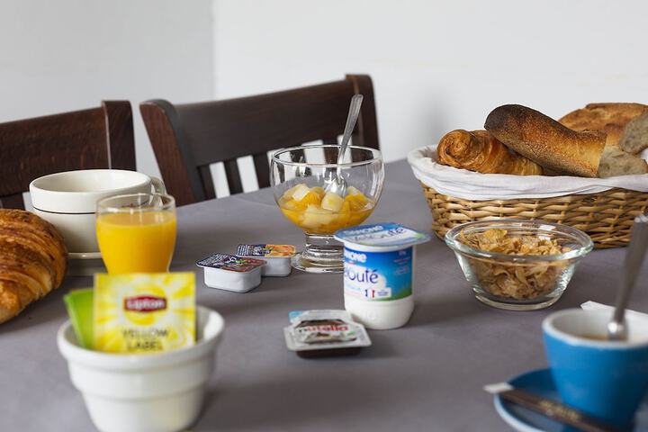Breakfast/Coffee Service 34 of 46