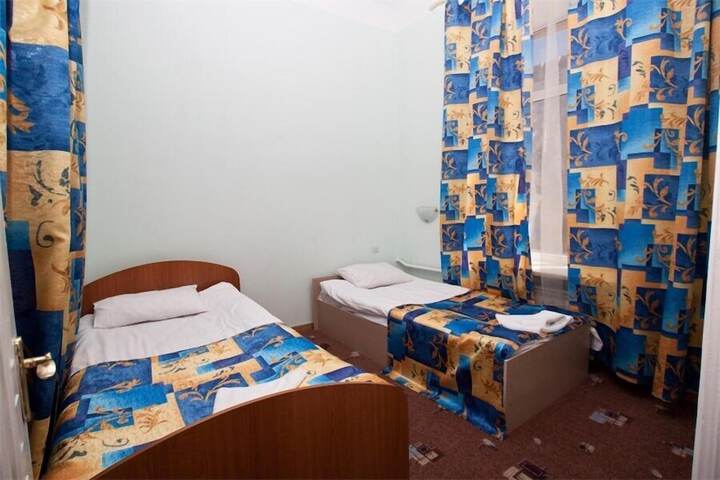 Room 4 of 26