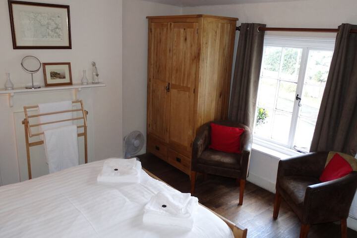 Room 6 of 26