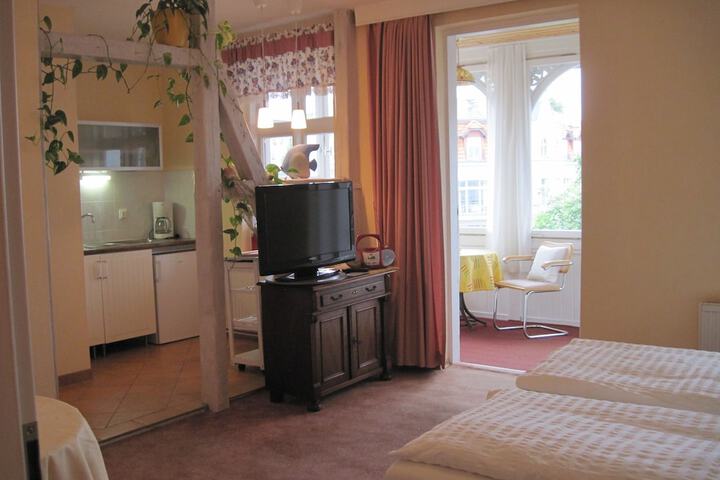 Room 5 of 35